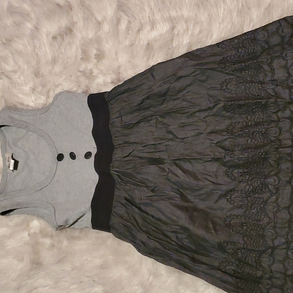 Simple no sleeve cotton dress